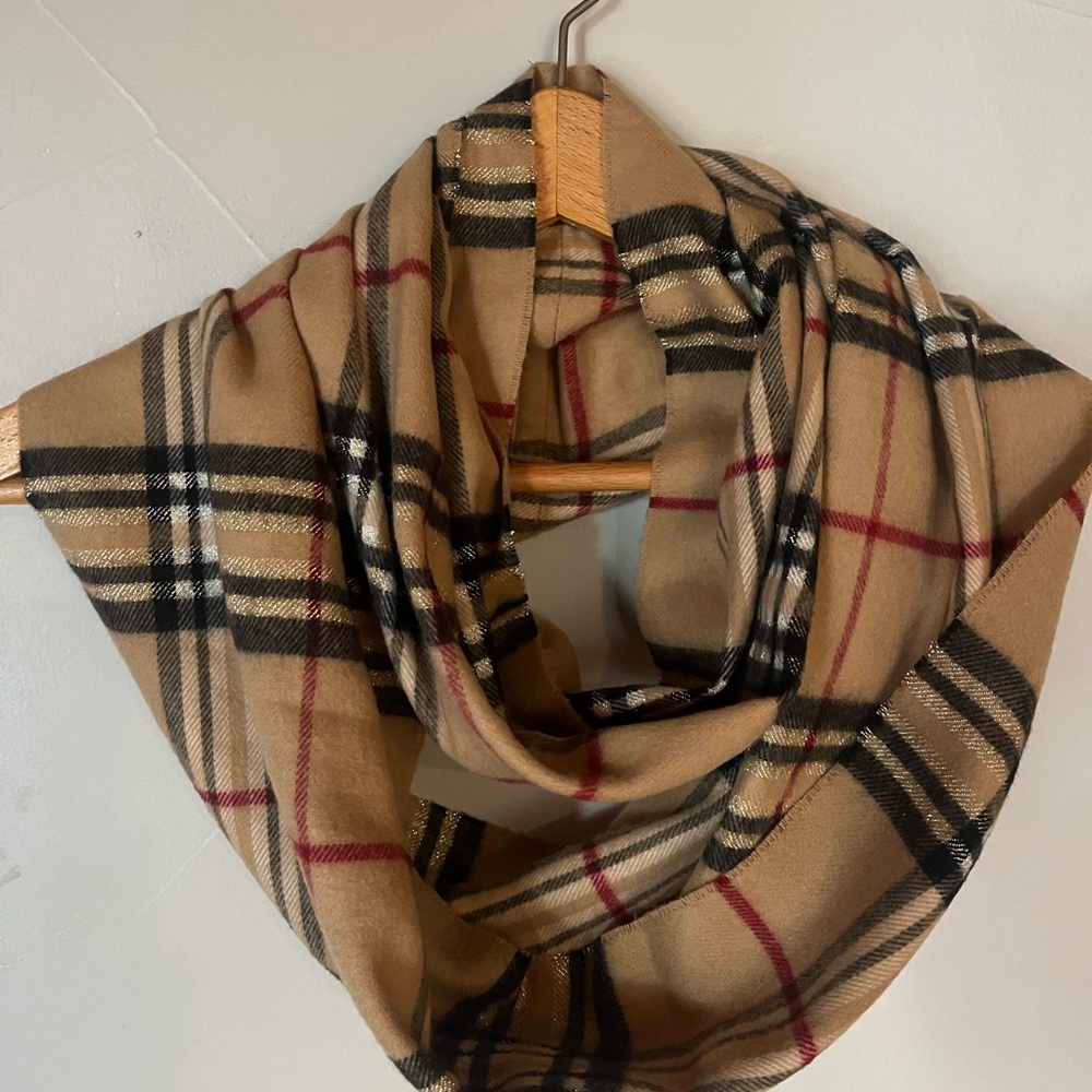 V.FRAAS Infinity scarf, made in Germany cashmink, plaid with gold metallic